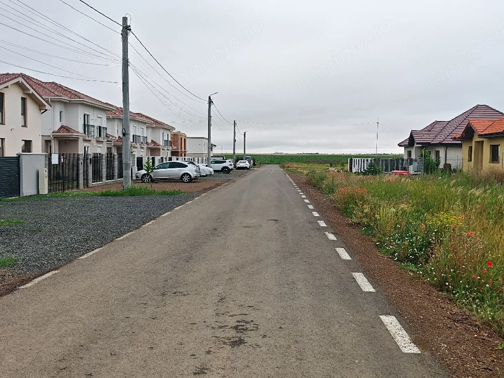 Teren 650 mp, Curți Construcții | Toate Utilitățile, Asfalt | Sânandrei - Posibilitate Duplex