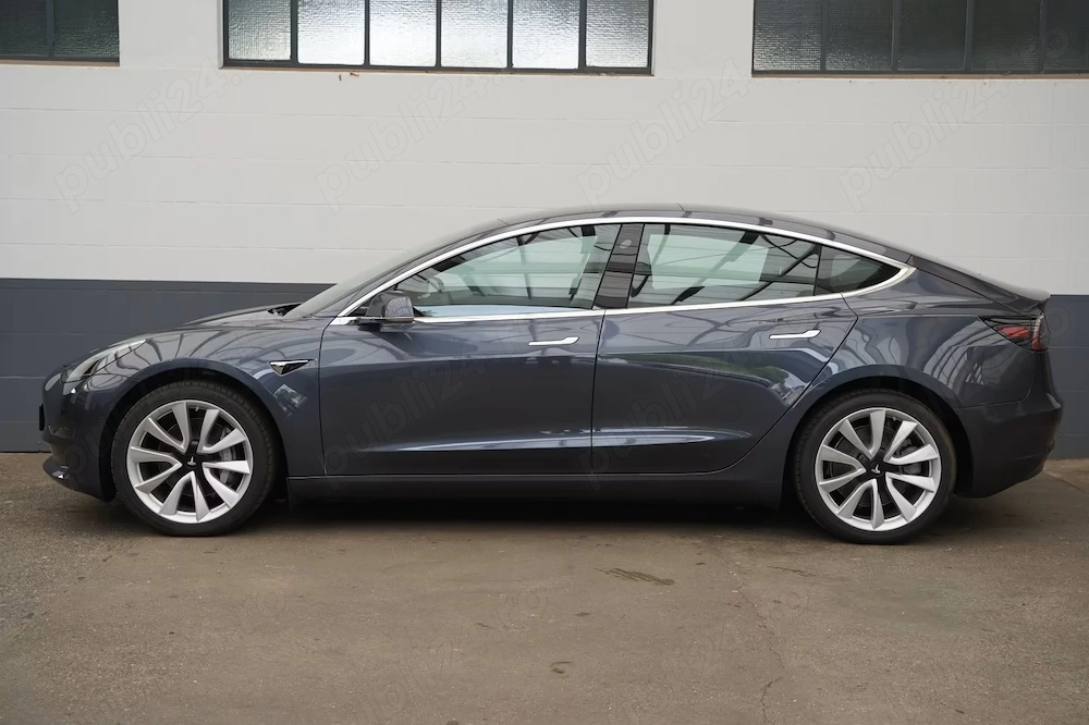 Tesla Model 3 Long Range AWD Autopilot 360