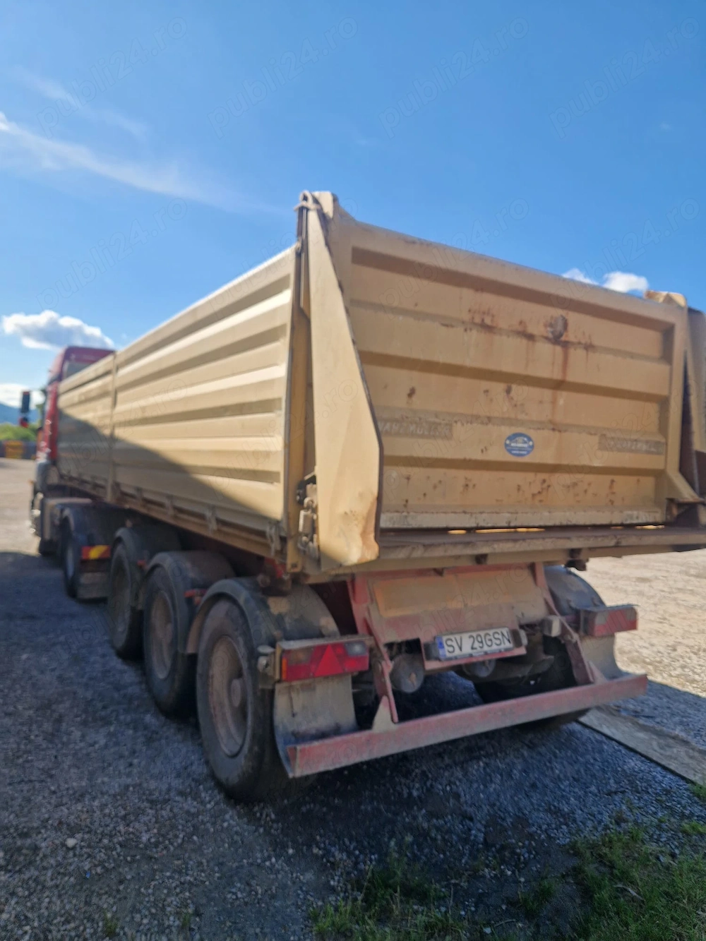 Vand cuplu autotractor + semiremorca basculanta