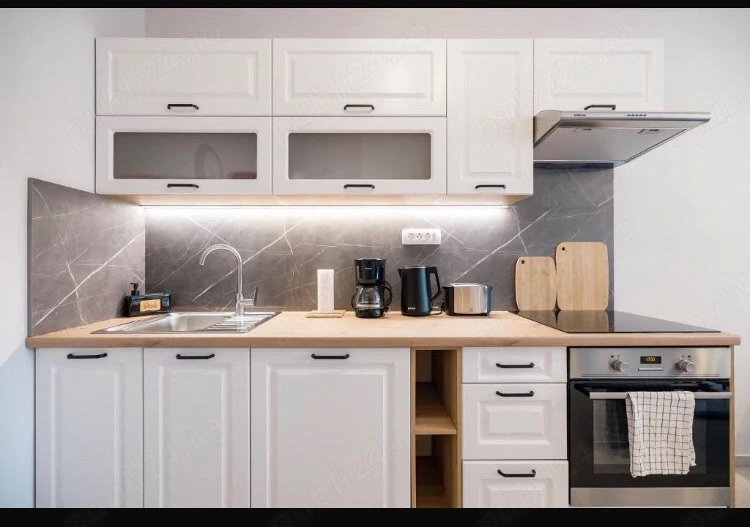 Inchiriez apartament in regim hotelier
