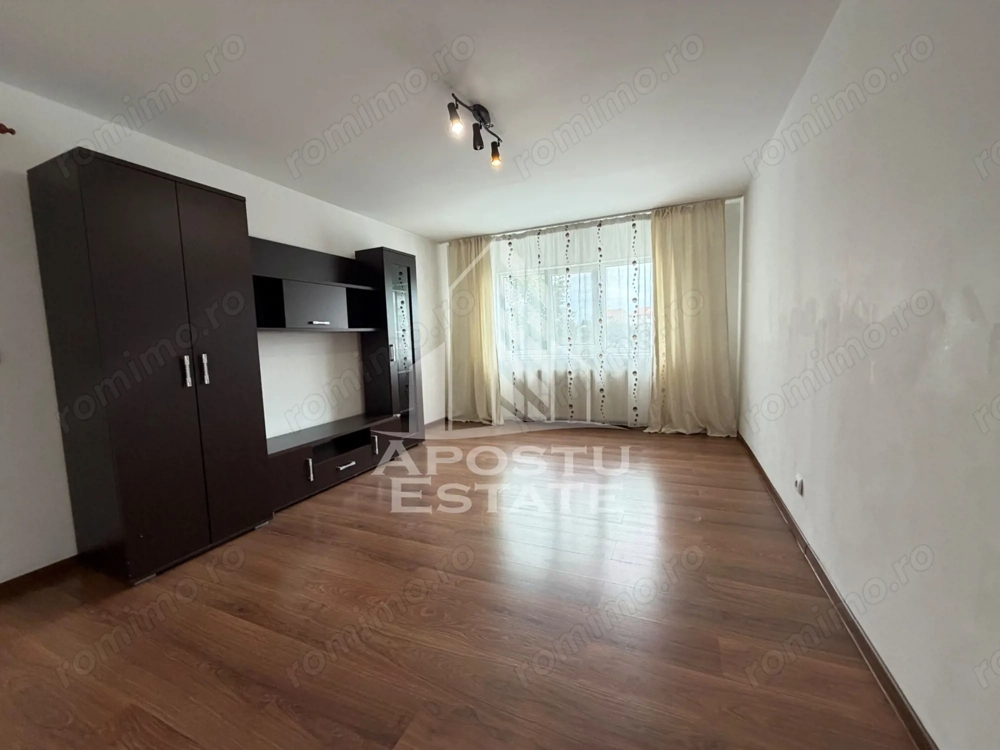 Apartament de vanzare cu 3 cam, centrala proprie,zona Lunei, Timisoara