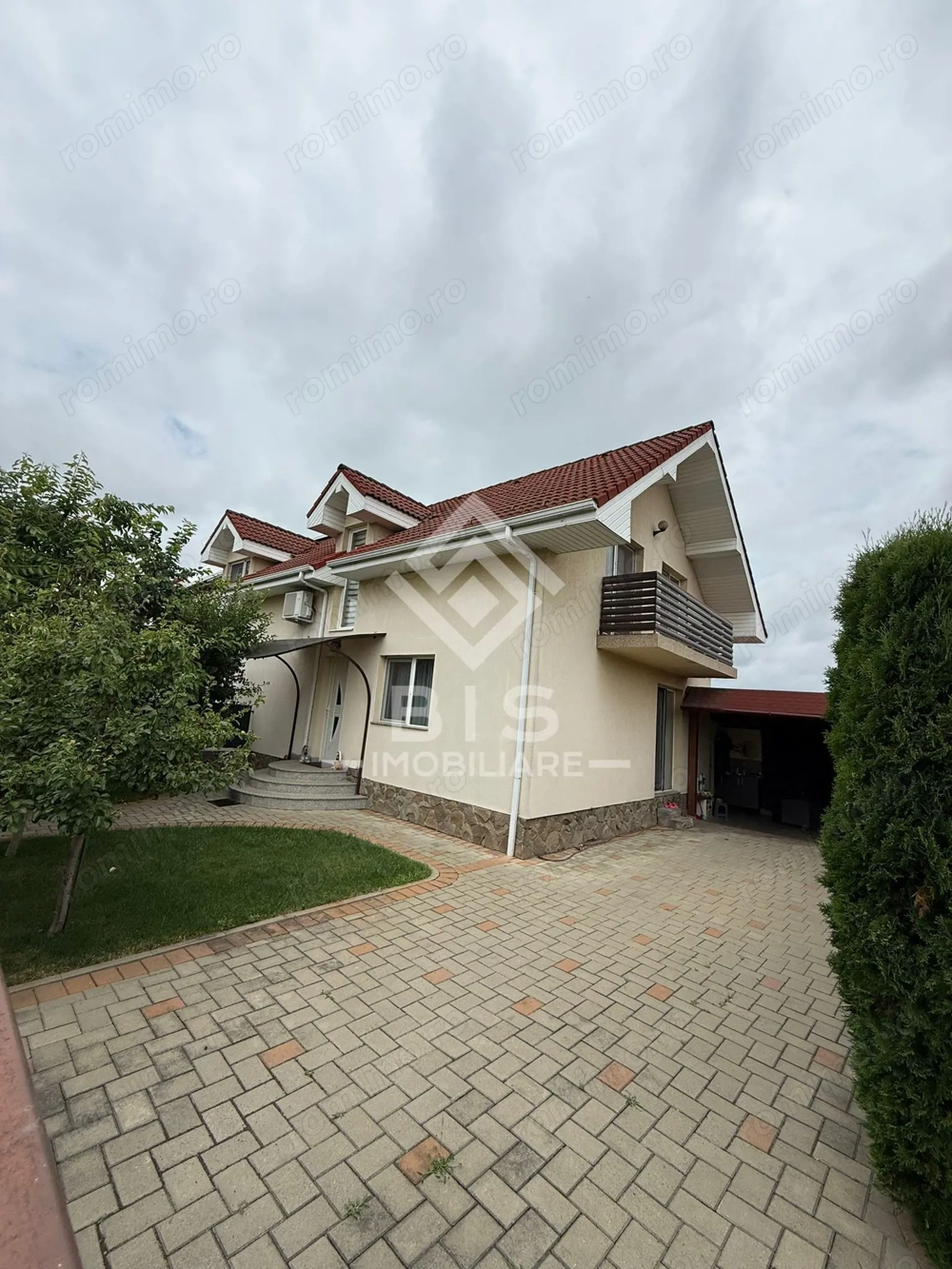 Casă tip Duplex de Vânzare – Zona Dedeman