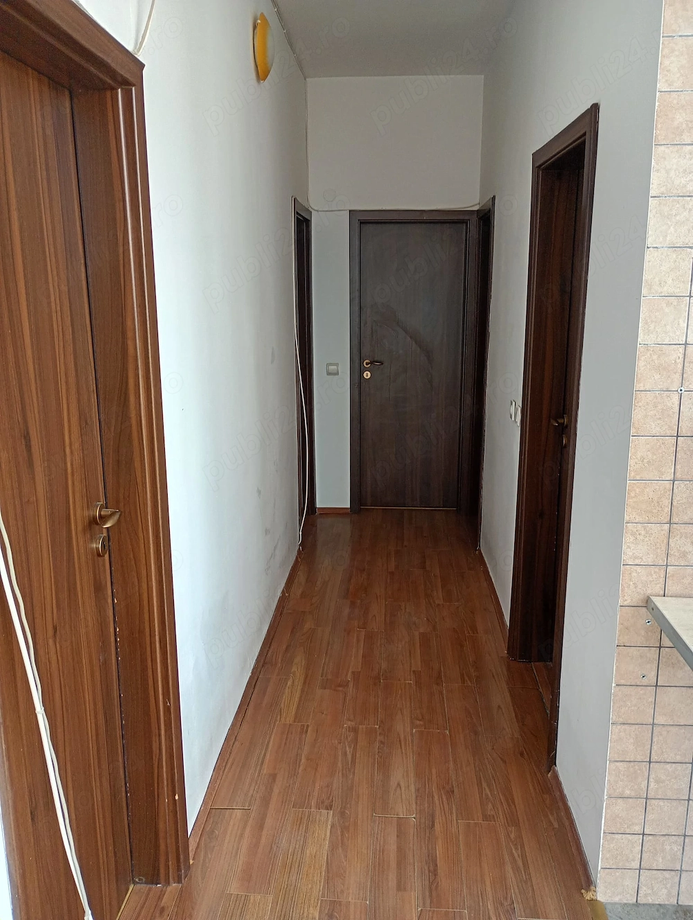 Apartament de 3 camere de vanzare