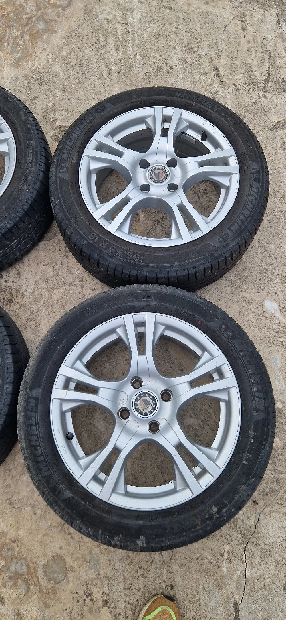 Set Jante cu cauciucuri 195/55/R16