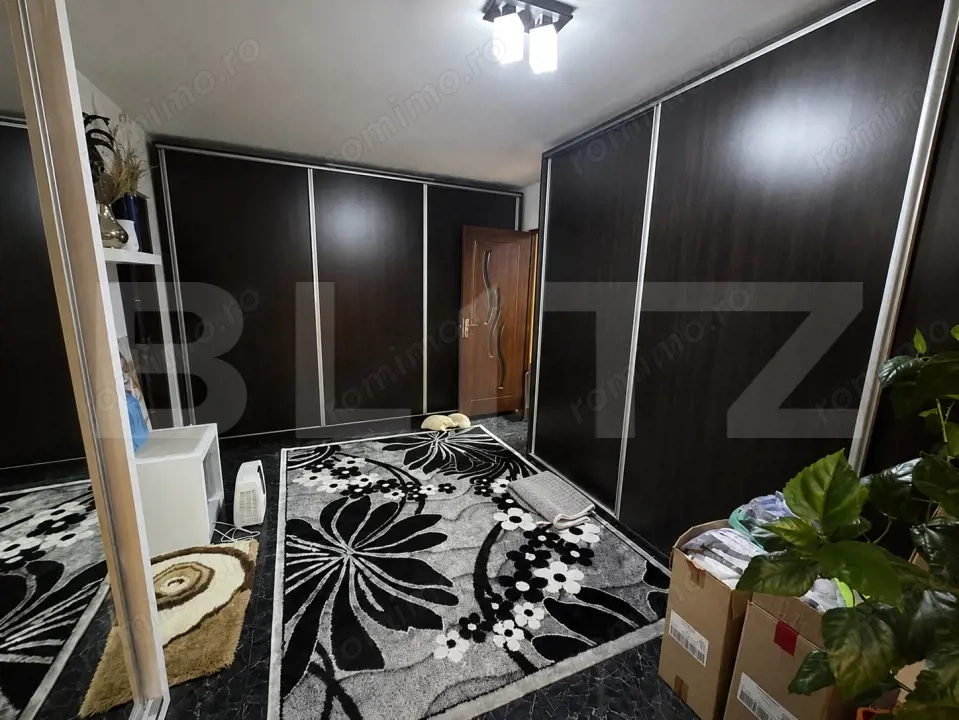 Apartament de vânzare – zonă centrală, 50 mp, ideal și pentru spațiu comercial