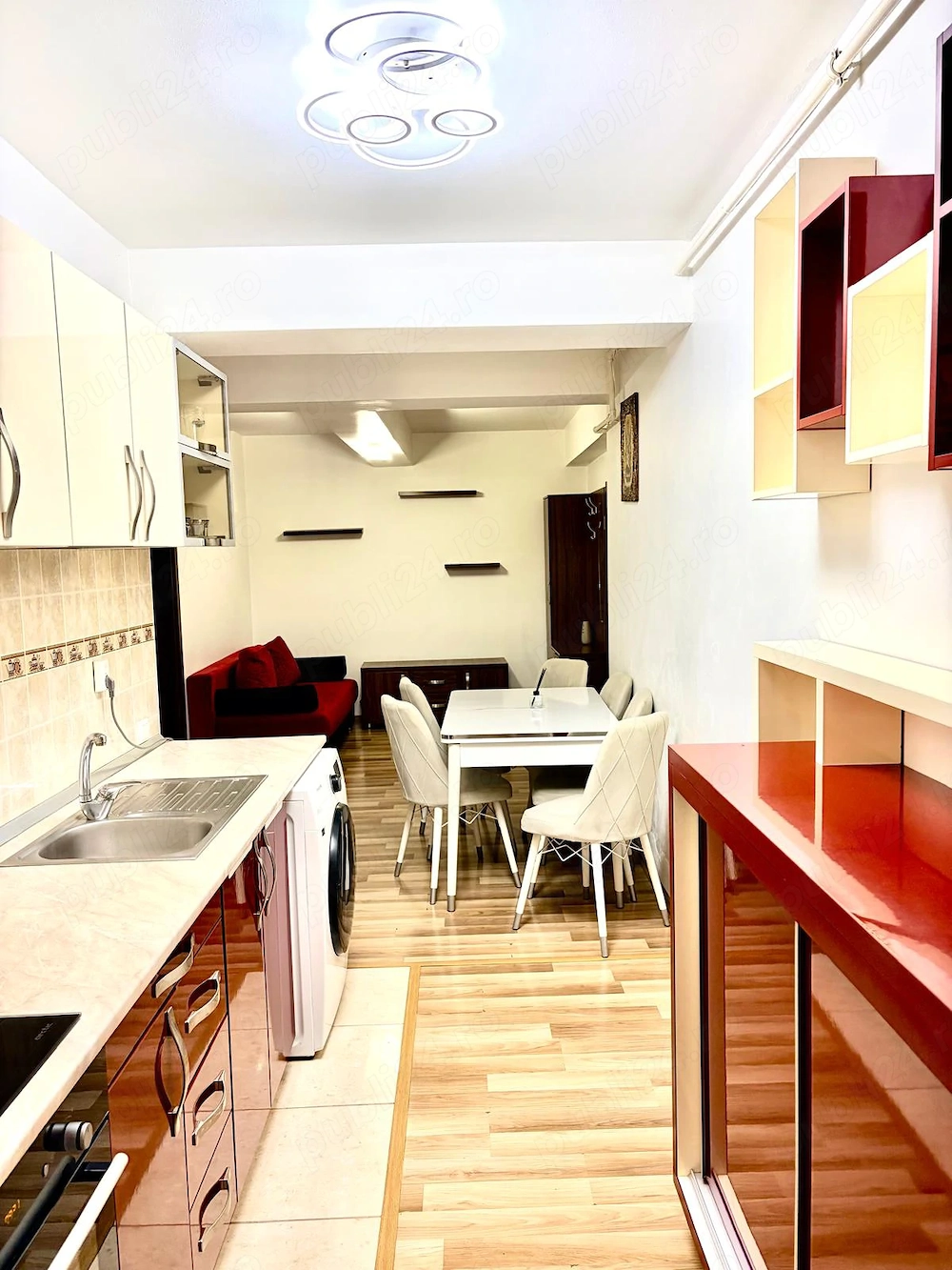 Proprietar, vând apartament 3 camere decomandat | Complet mobilat si utilat | Parcare privata