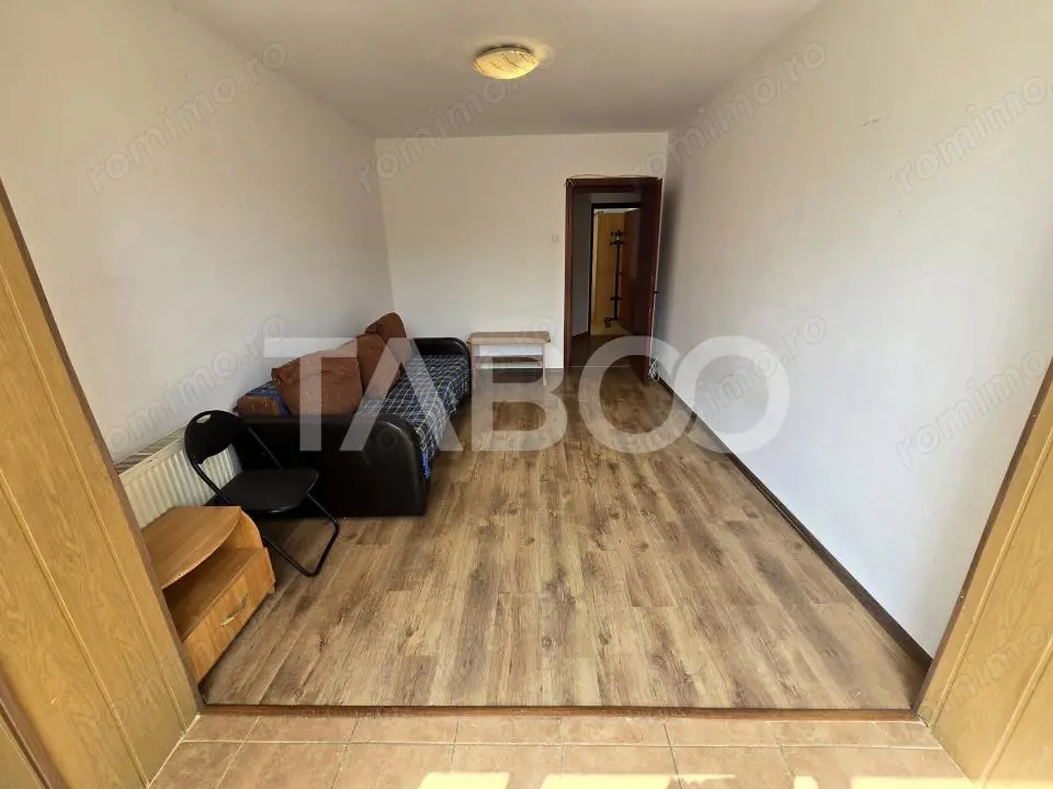 Apartament 2 camere de vanzare decomandat 52 mpu etaj 3 Terezian Sibiu