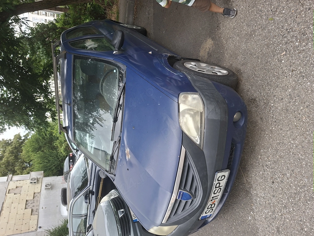 Vând Dacia Logan 1,4 benzină 2007