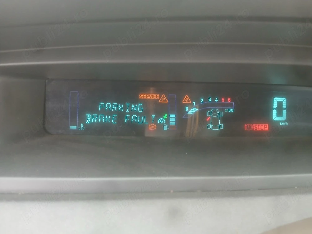 dezmembrez renault grand scenic 