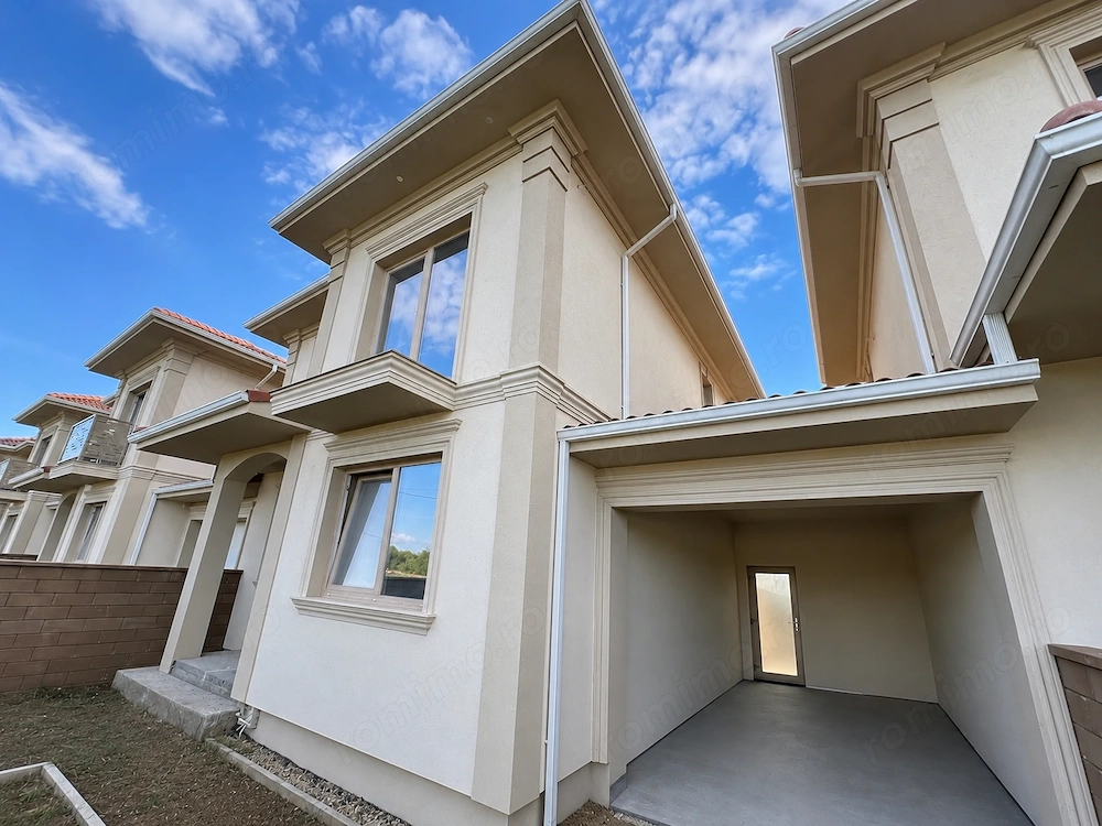 Duplex 5 camere despartit prin garaj | Giroc
