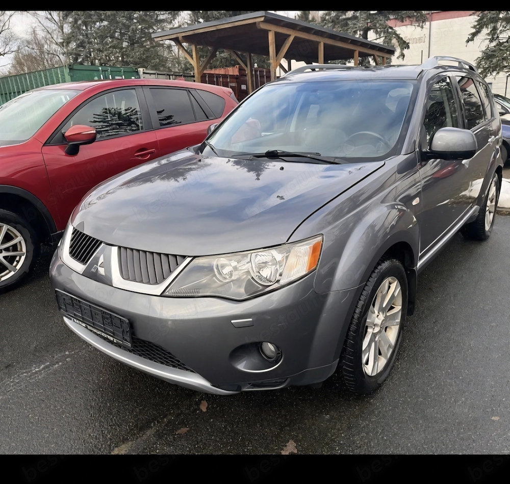 Dezmembrez Mitsubishi Outlander 2.0 TDI 