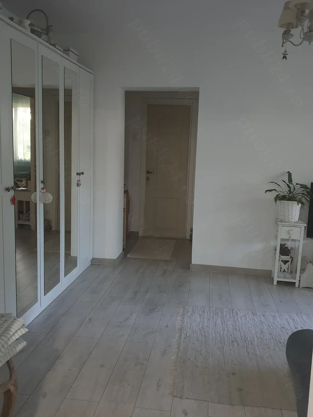 Vanzare apartament cu 2 camere Pajura