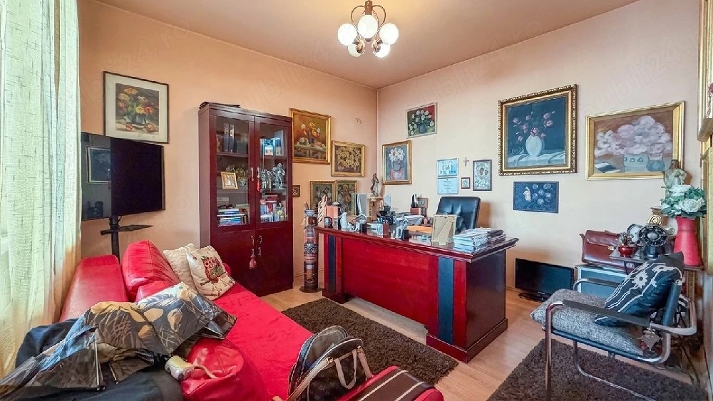 Pantelimon : Vila individuala cu 4 5 camere , si un teren de 500mp
