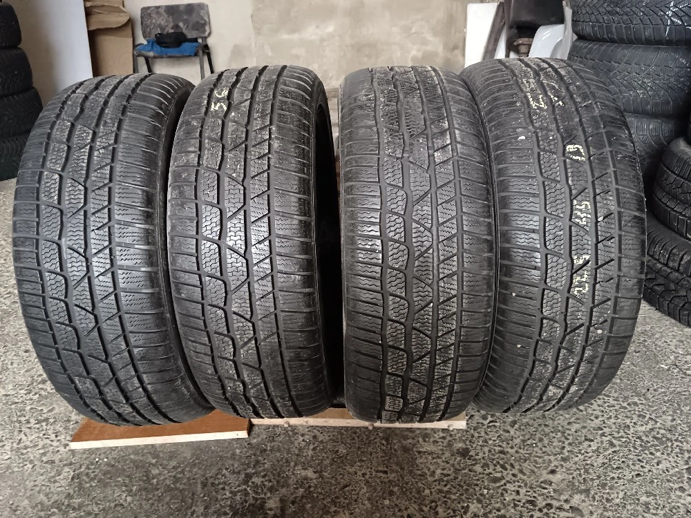 Set 4 anvelope iarna 225/45/19 continental dot 2017 că noi fara crăpături