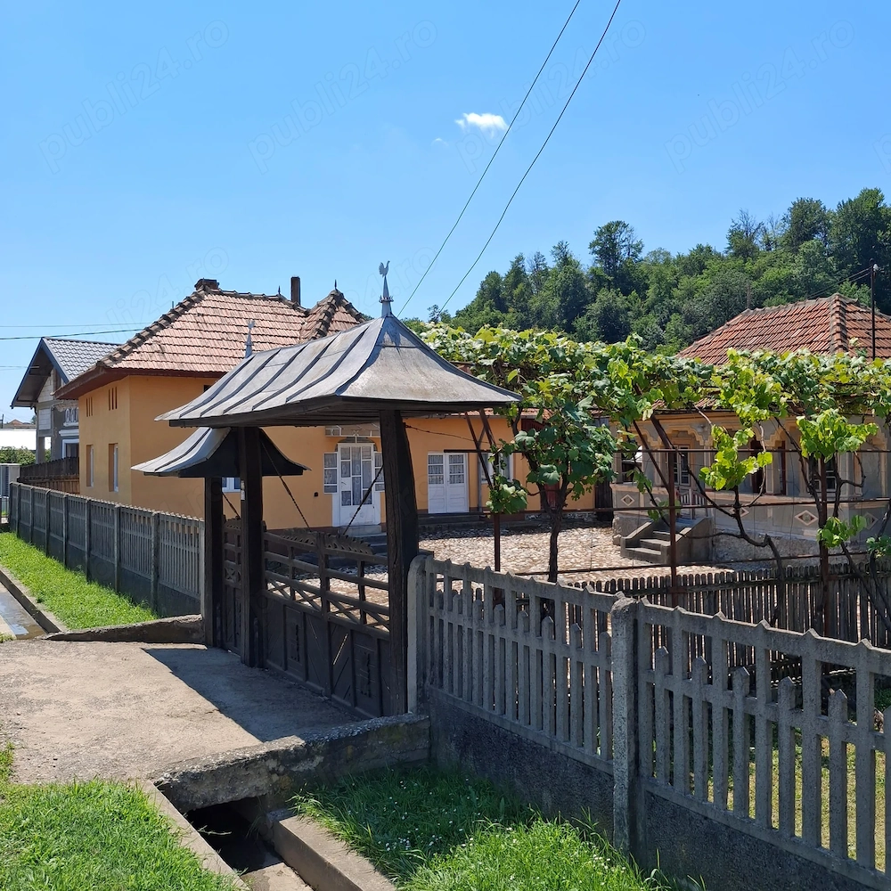 Vând casă Tătărani Căprioru