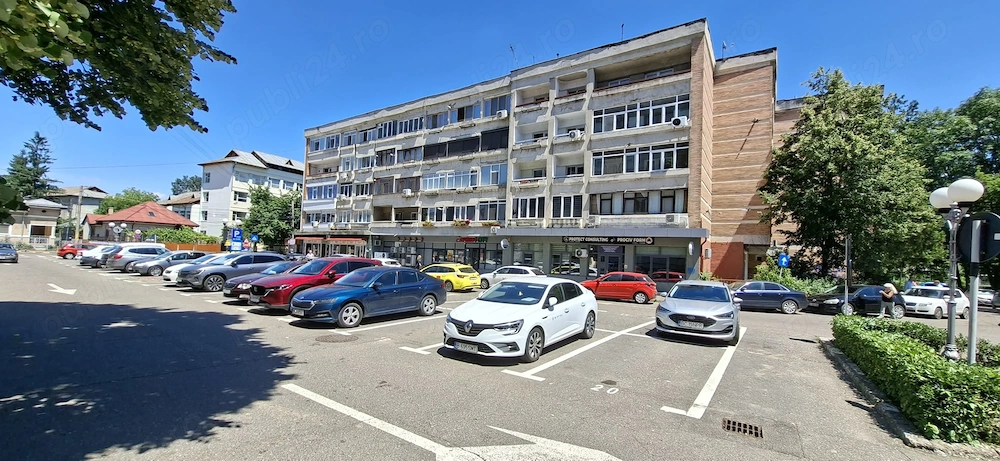 Ocazie - Centru (V.Alecsandri) - 3 camere   2 bai   2 balcoane - 82 mp - etaj 3