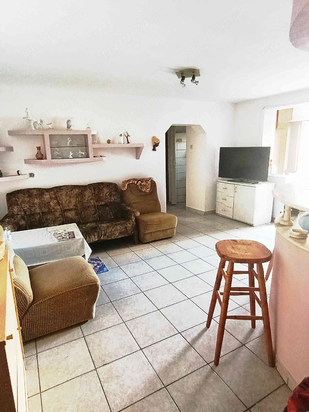 apartament cu 3 camere în Hunedoara de vânzare  