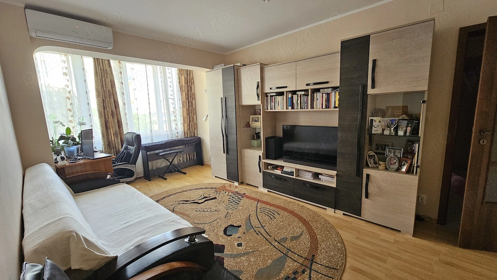 Apartament 3 camere, zona Vlaicu, Lebada, etaj 1
