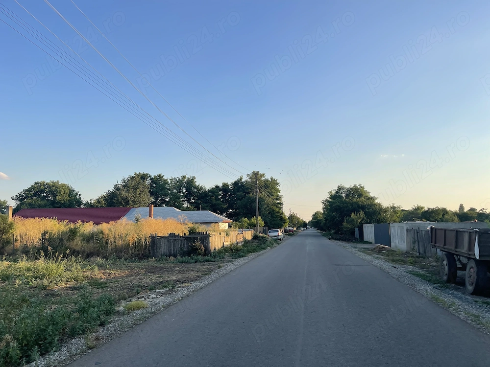 Vând teren rosiori ialomița,2550mp intravilan