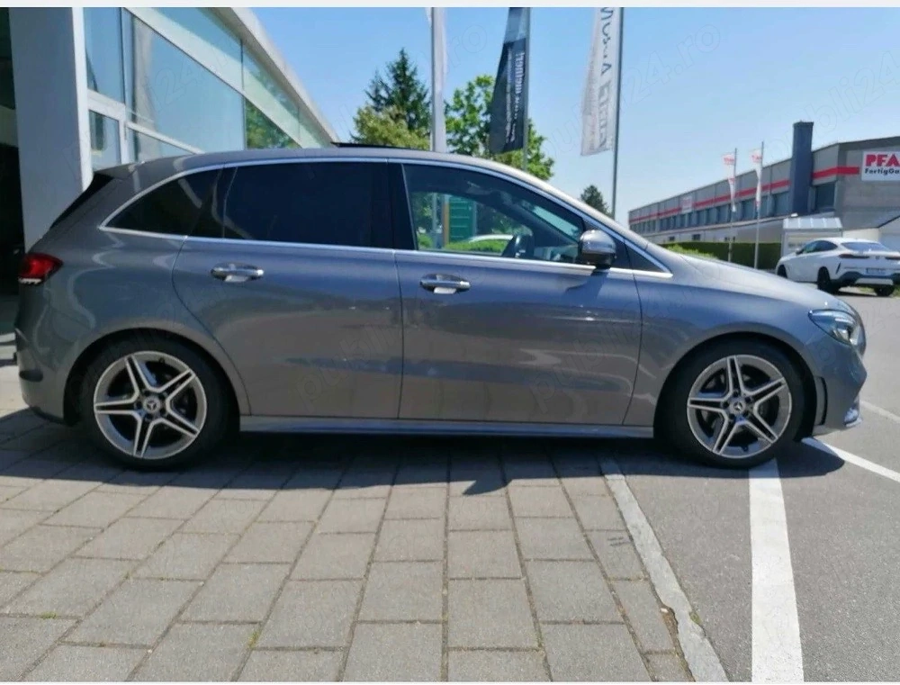 Mercedes Benz ClasaB 220 