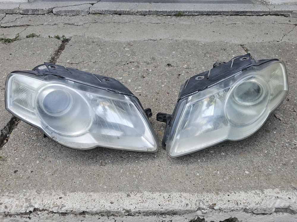Set faruri VW Passat 1.8 TSI B6 din 2009