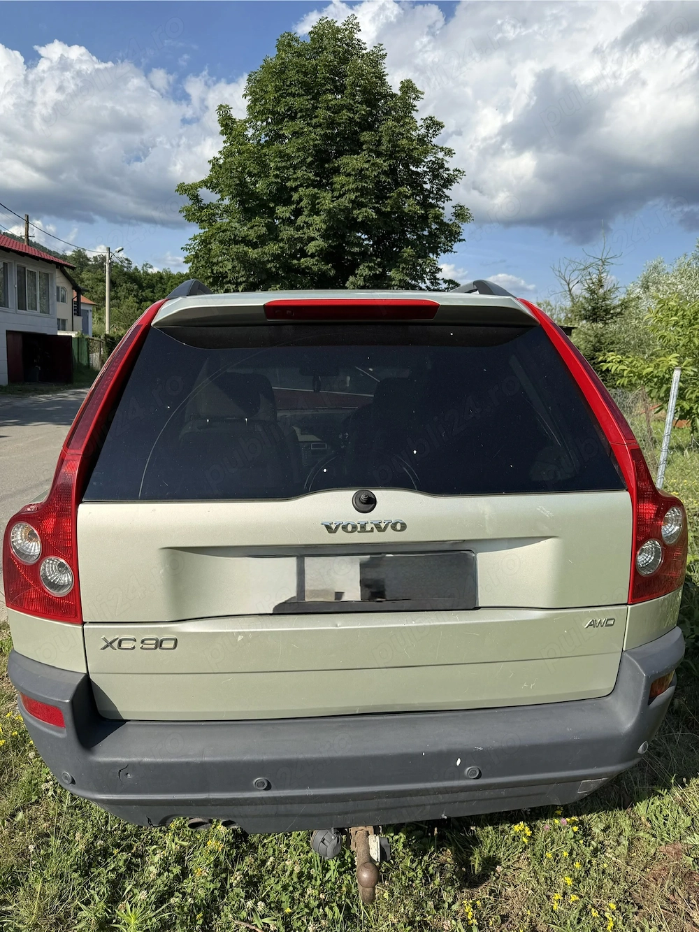 Dezmembrez Volvo xc90, awd, masina este completa
