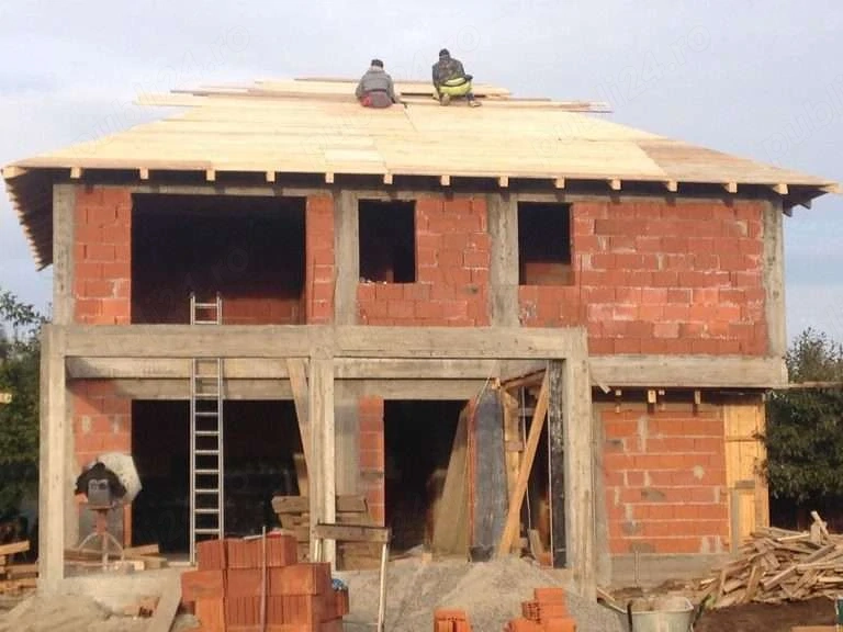 FIRMĂ de construcții 