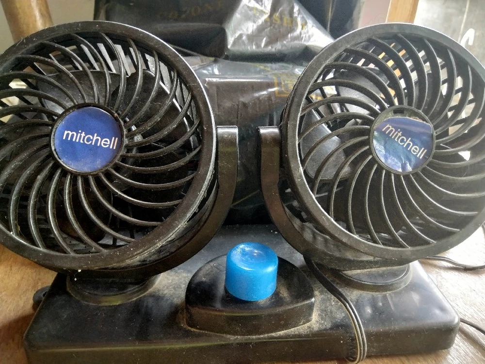 Vand ventilator auto