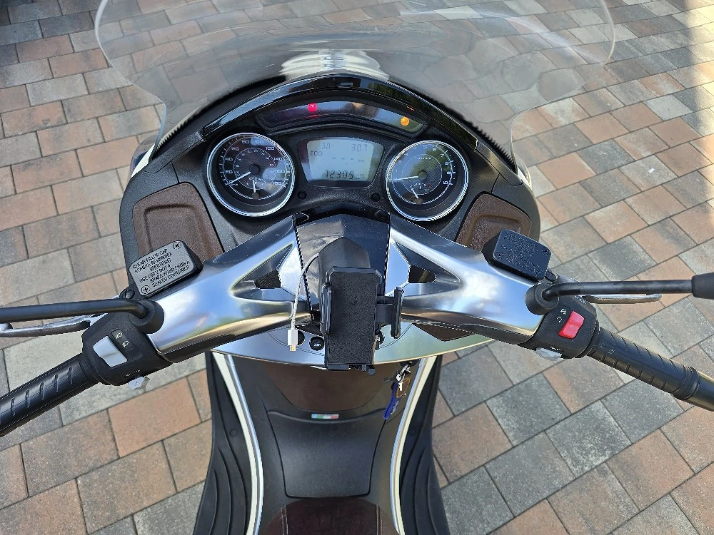 Vând Piaggio x10 350 ie ABS  ASR