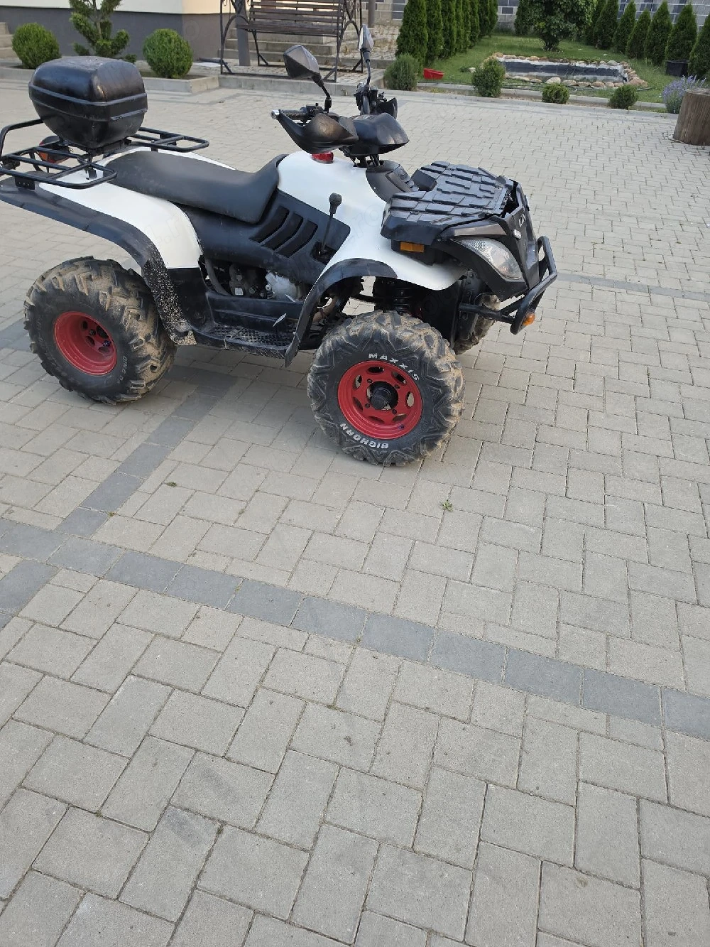 Vând ATV linhai aniversy 300cc