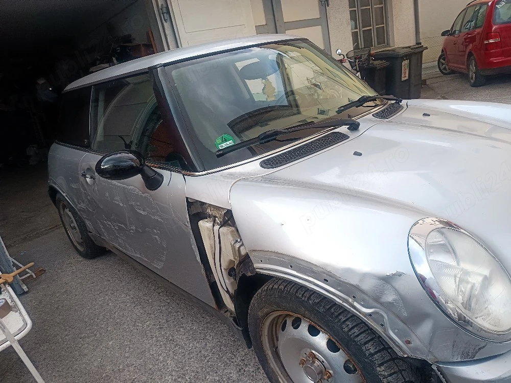 Mini Cooper One R50 Avariat
