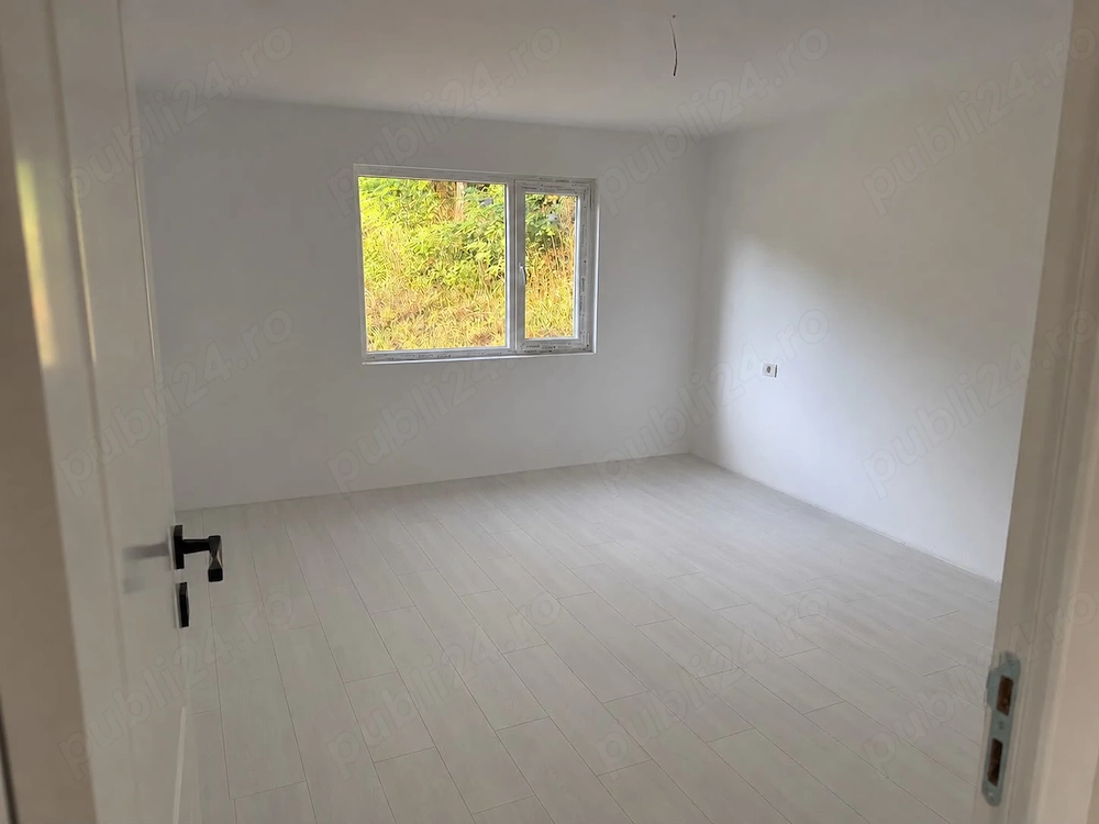 Casa de vânzare,în Bilteni 