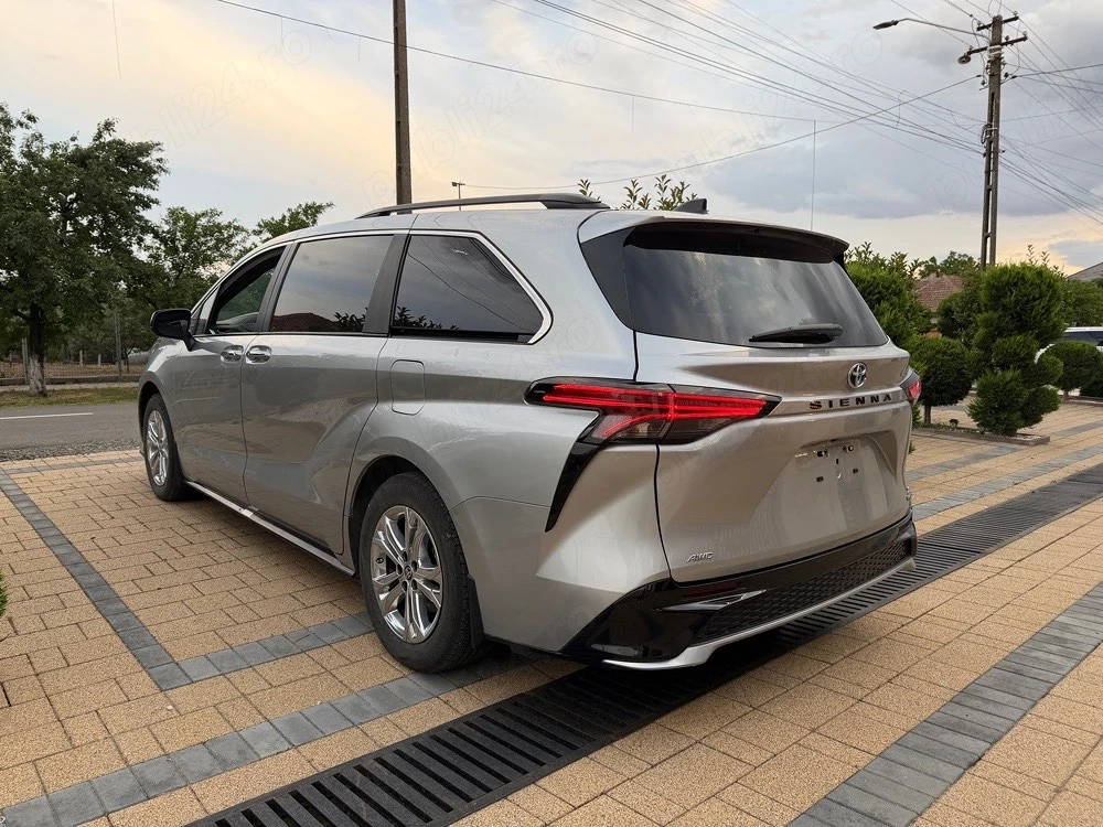 2023 Toyota sienna XSE Hybrid 2.5L