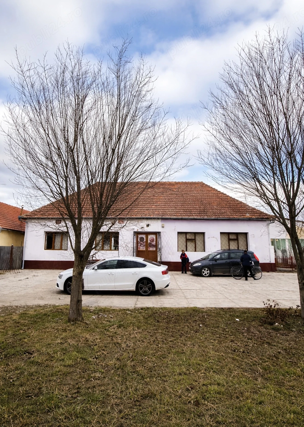Spatiu comercial de vanzara 149 mp utili, suprafata totala 1100 mp Arad
