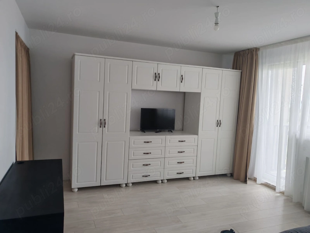 Ofer spre inchiriere garsoniera pe termen lung in Brasov (Noua) - direct proprietar (nu agentie)
