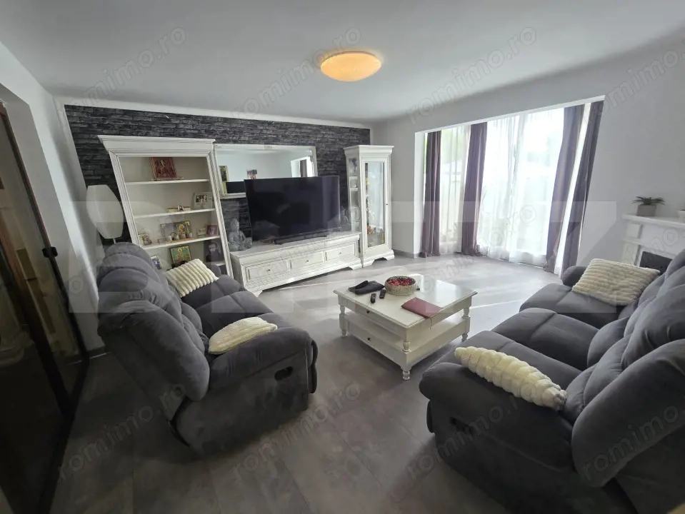 Casă la cheie, 4 camere, 160 mp, zona Priseaca