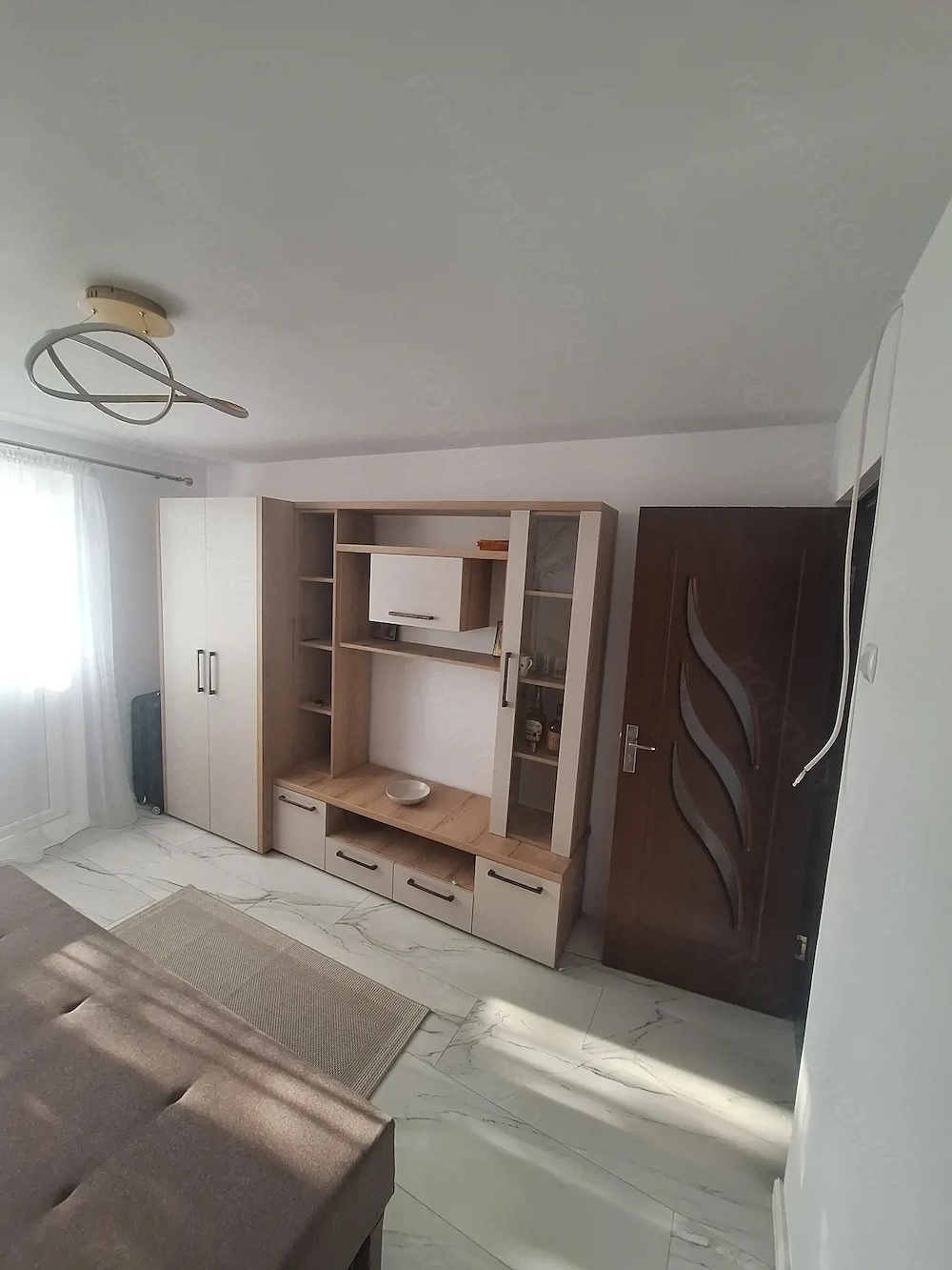 Apartament de Vanzare in Fieni