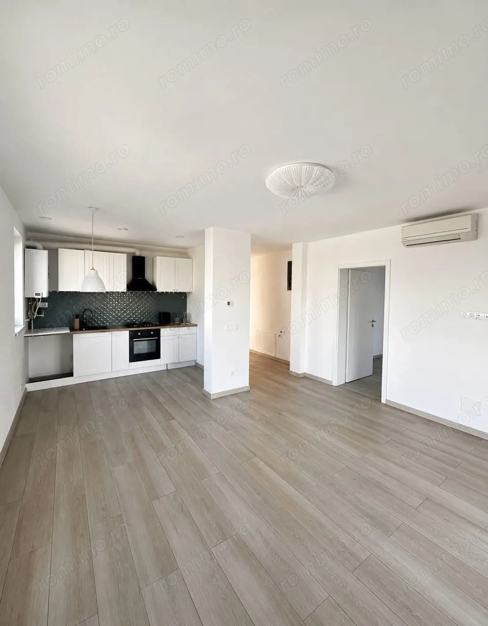 Apartament 58 mp/utili - 3 camere + gradina 180 mp