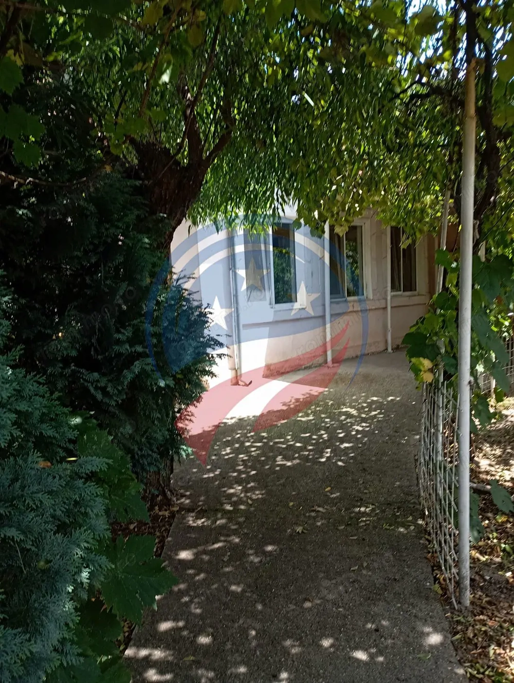REDUCERE PRET - CASA RENOVABILA + 600 MP TEREN - BARIERA VALCII