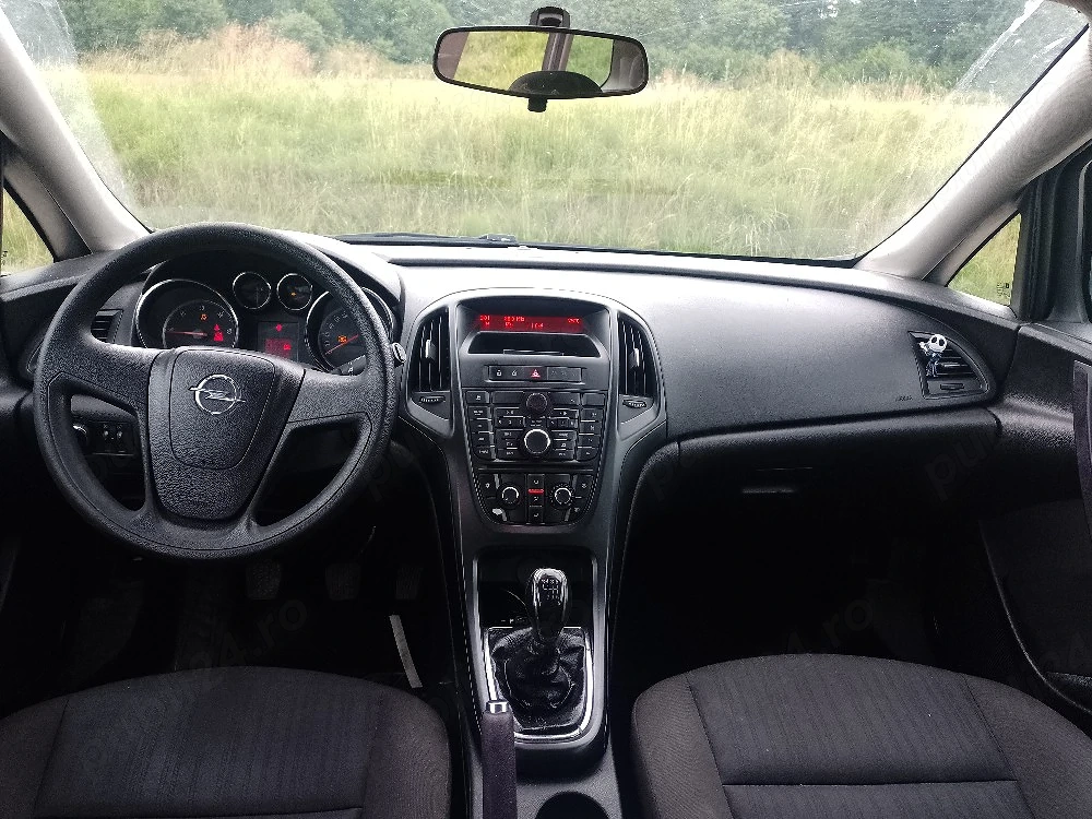 Opel Astra J - 1350 euro 
