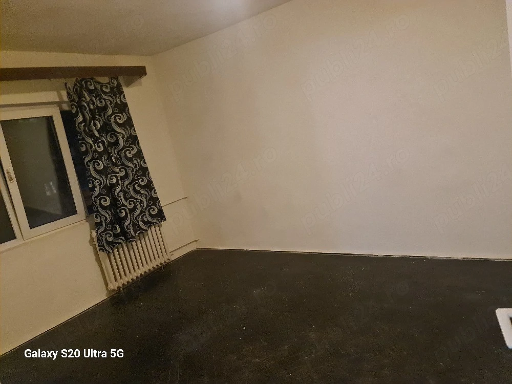 Închiriez apartament nemobilat cu 3 camere la etajul 1 in zona Circumvalatiunii Timisoara 