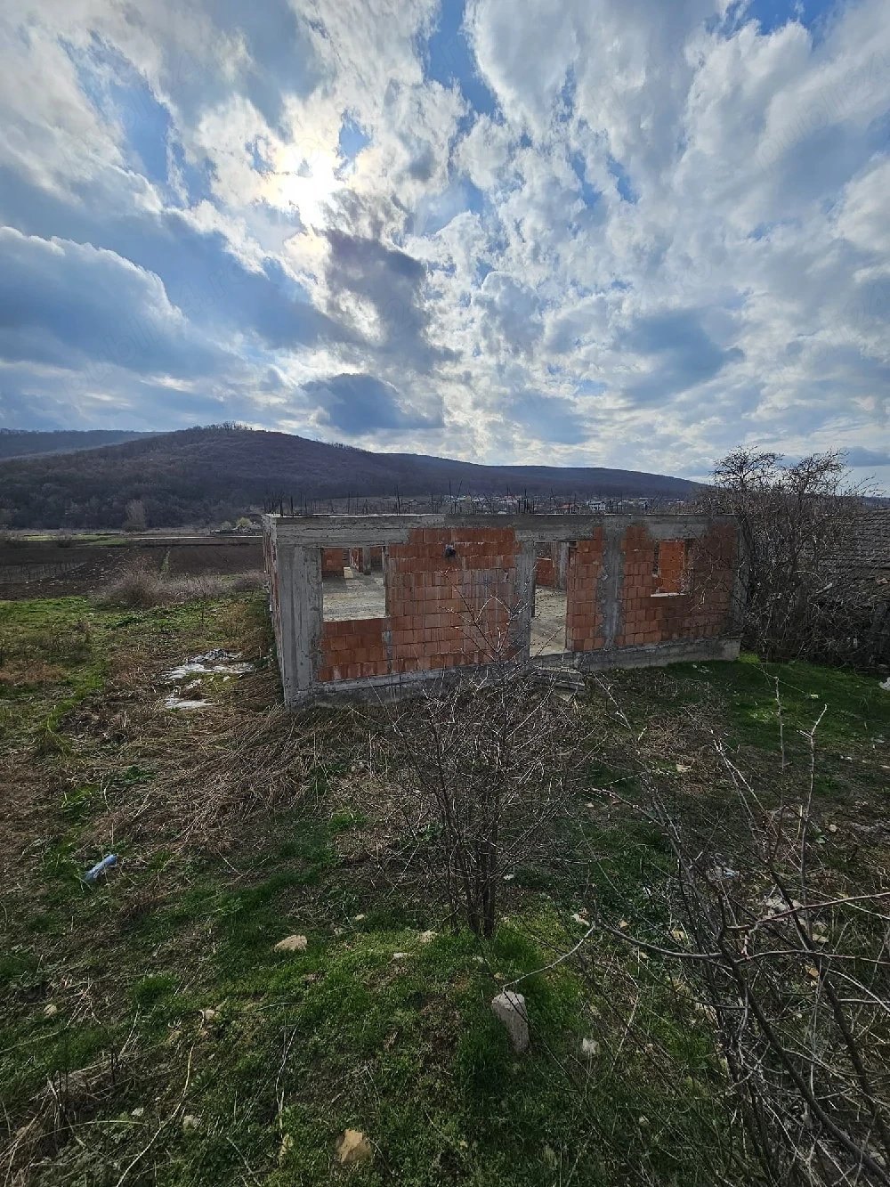 Casă de vânzare