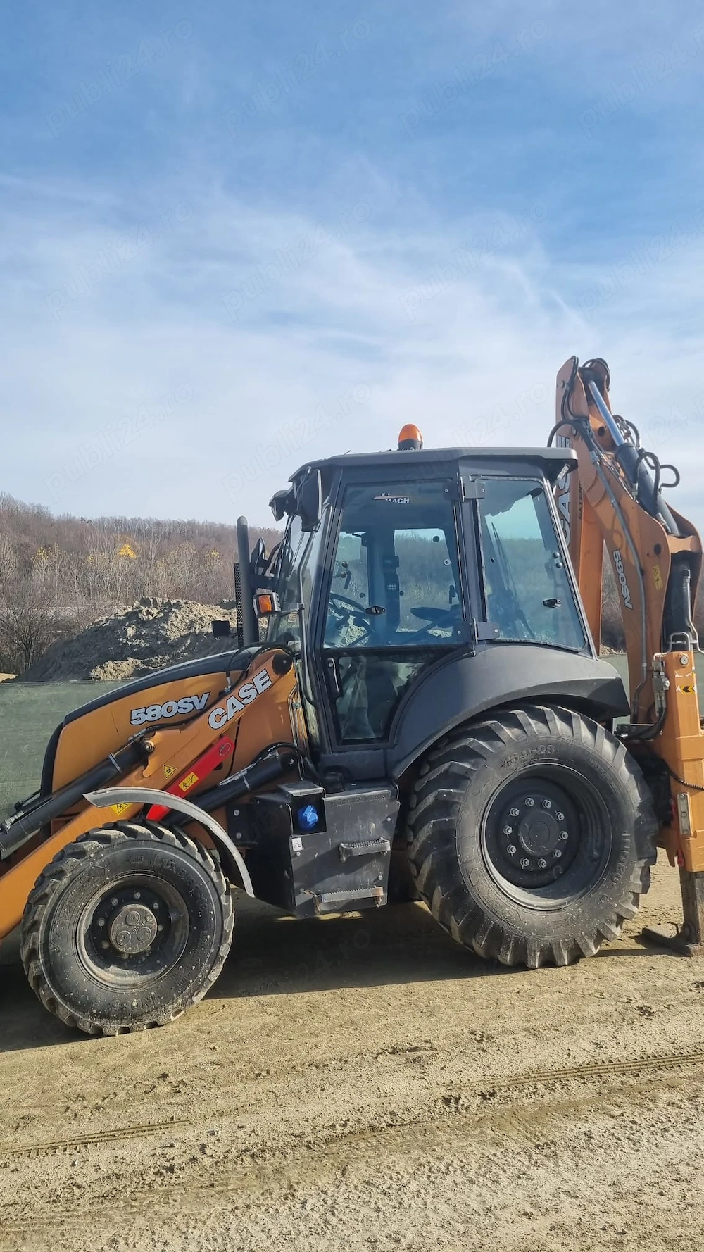 Buldoexcavator Case 580SV - 2022