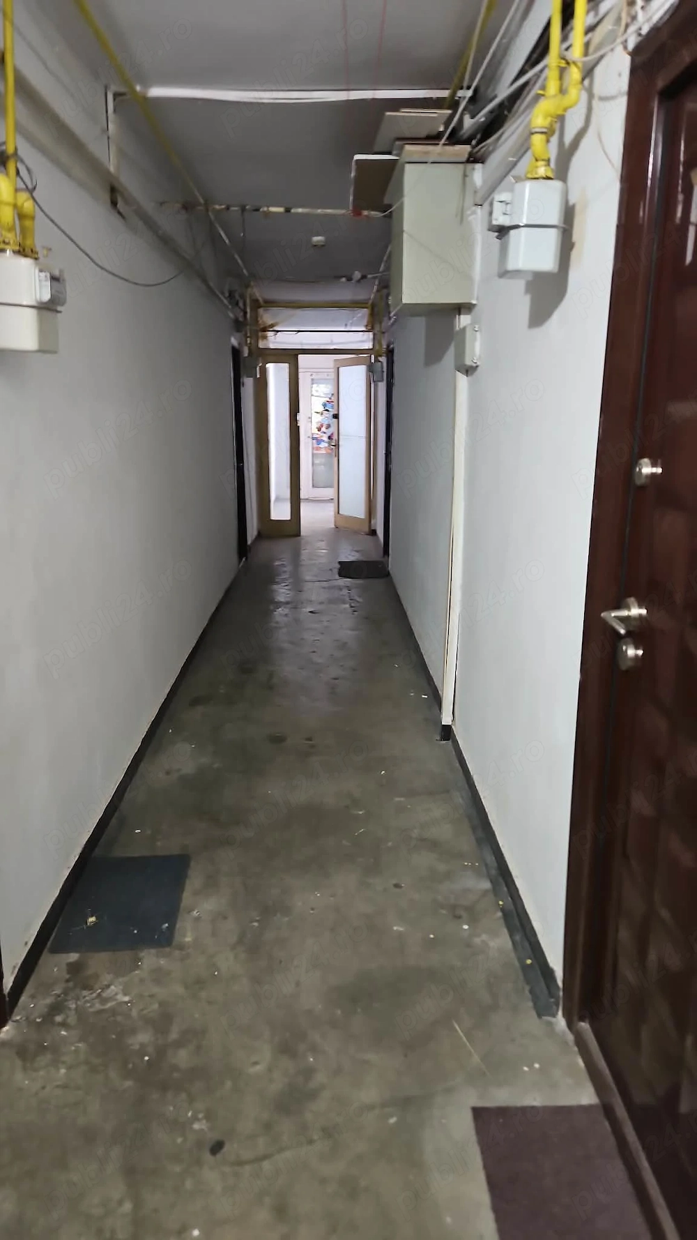Vând garsonieră conf 3  etj 3 acte la zi proprietar  mai multe detalii la nr afișat whatsapp