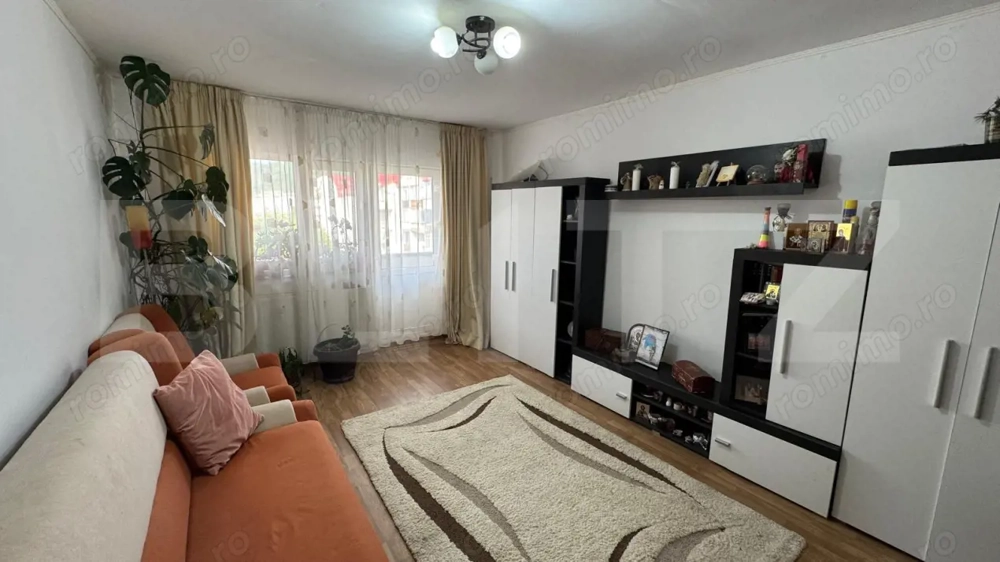 Apartament decomandat cu 3 camere spatioase si luminoase - etaj 3