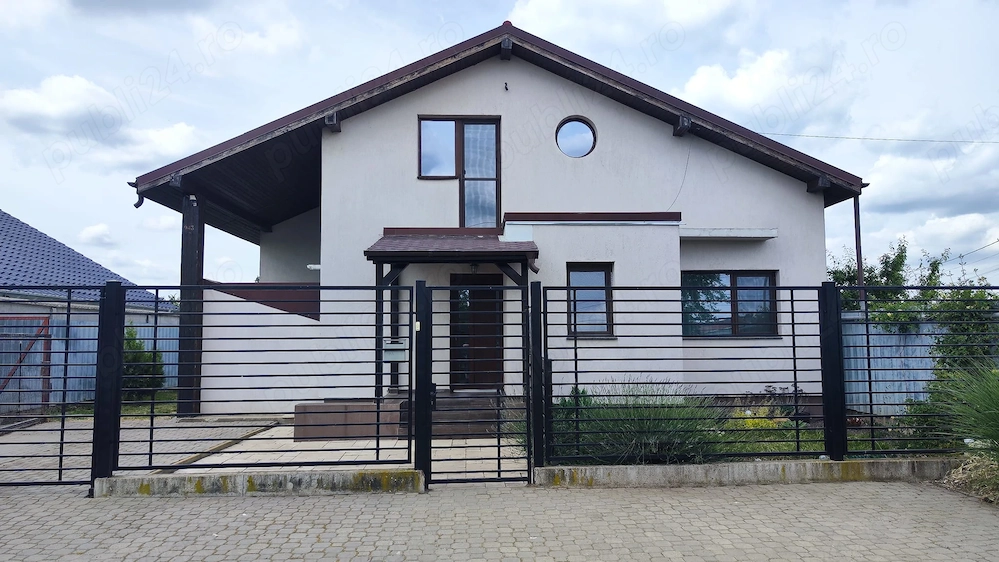Proprietar vând casă P+M in Zadareni 