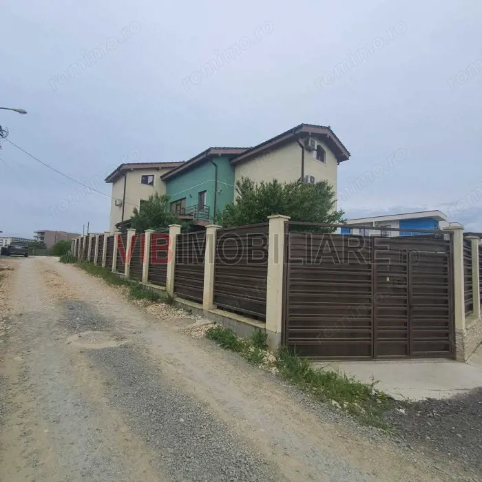 Mamaia Sat , pensiune 10 camere, 10 bai, posibilitate rate 