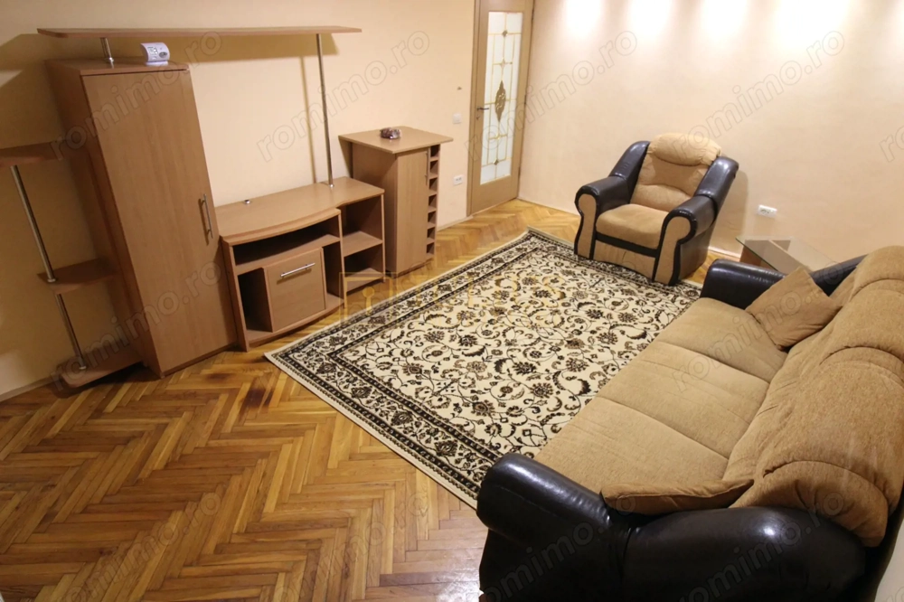 3 camere, centrala proprie,  zona Soarelui