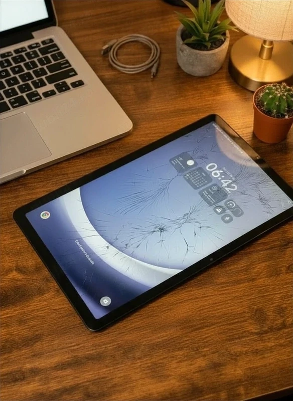 Tableta Samsung Galaxy Tab A9+ 5G   ecran spart, funcționează perfect, 8GB RAM, 128GB, 11", SIM
