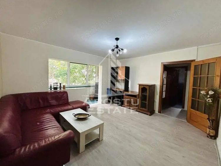 Apartament cu 3 camere  in Complexul Studentesc